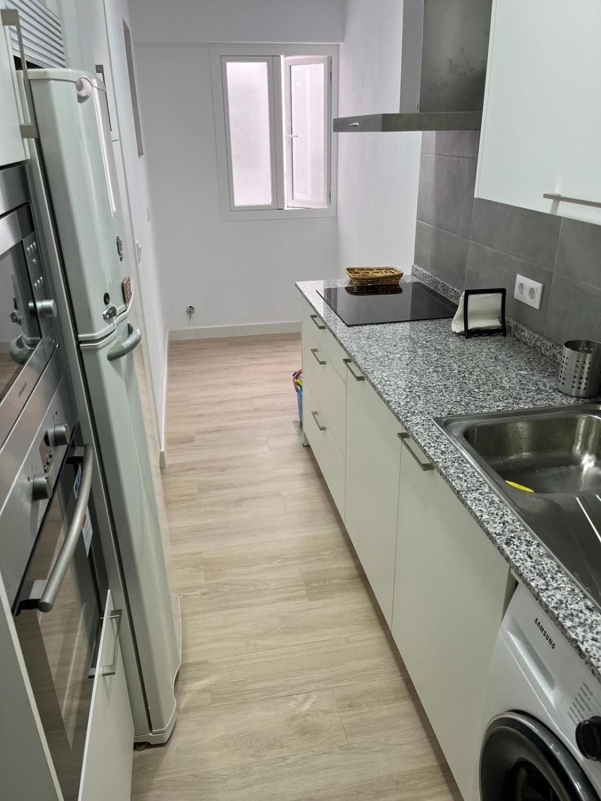 Cozy Apartment Next To Center 세비야 외부 사진